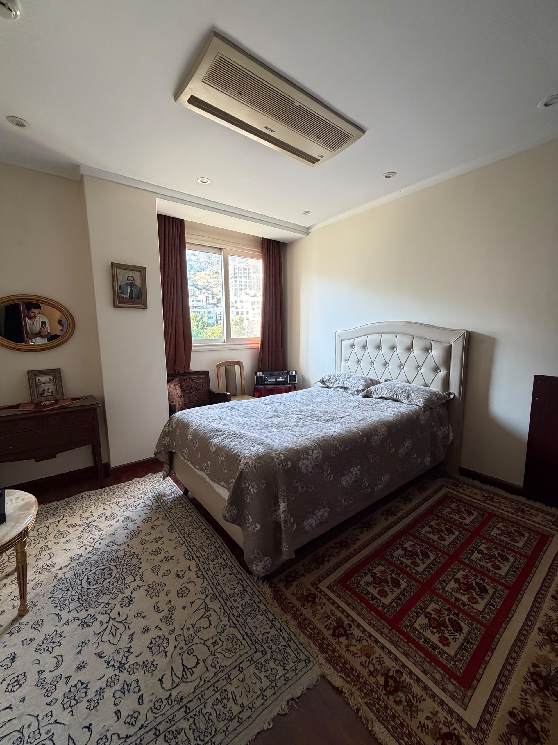 تصویر 200 متر آپارتمان فول امکانات زعرانیه